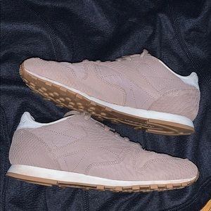 Faux snake skin mauve Reebok classic sneakers